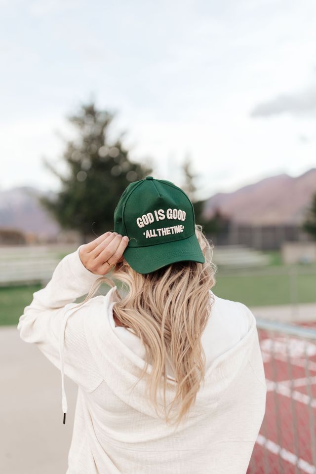 Kiera in a God is Good, all the time hat